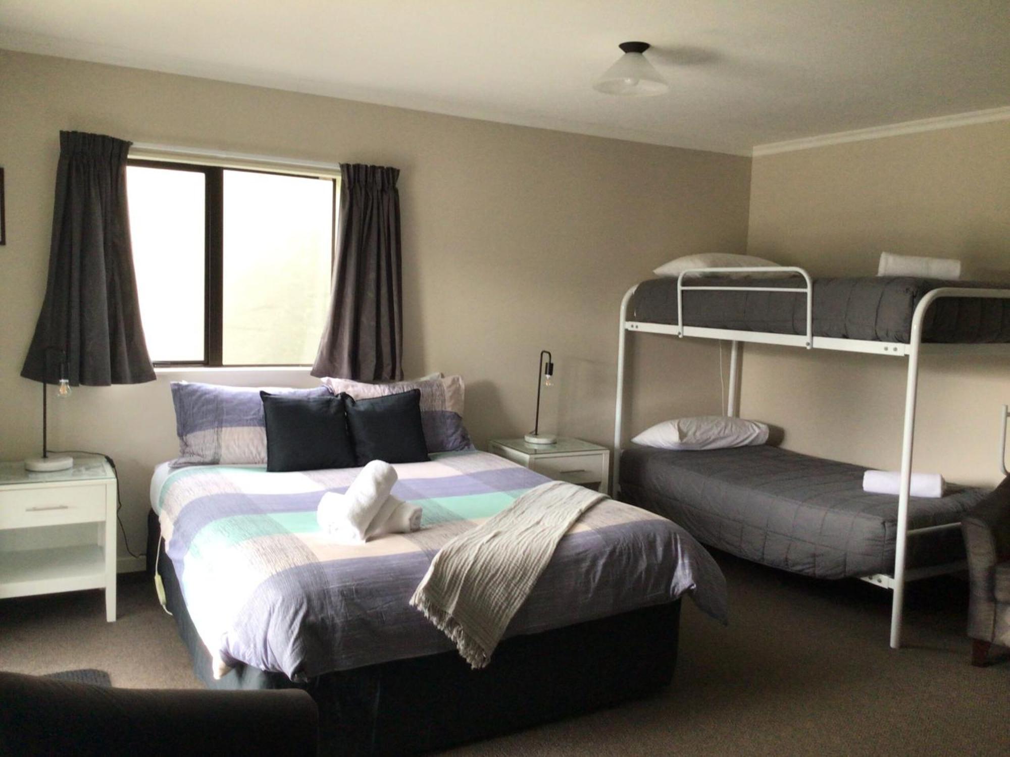 Fiordland Great Views Holiday Park Te Anau Exteriér fotografie