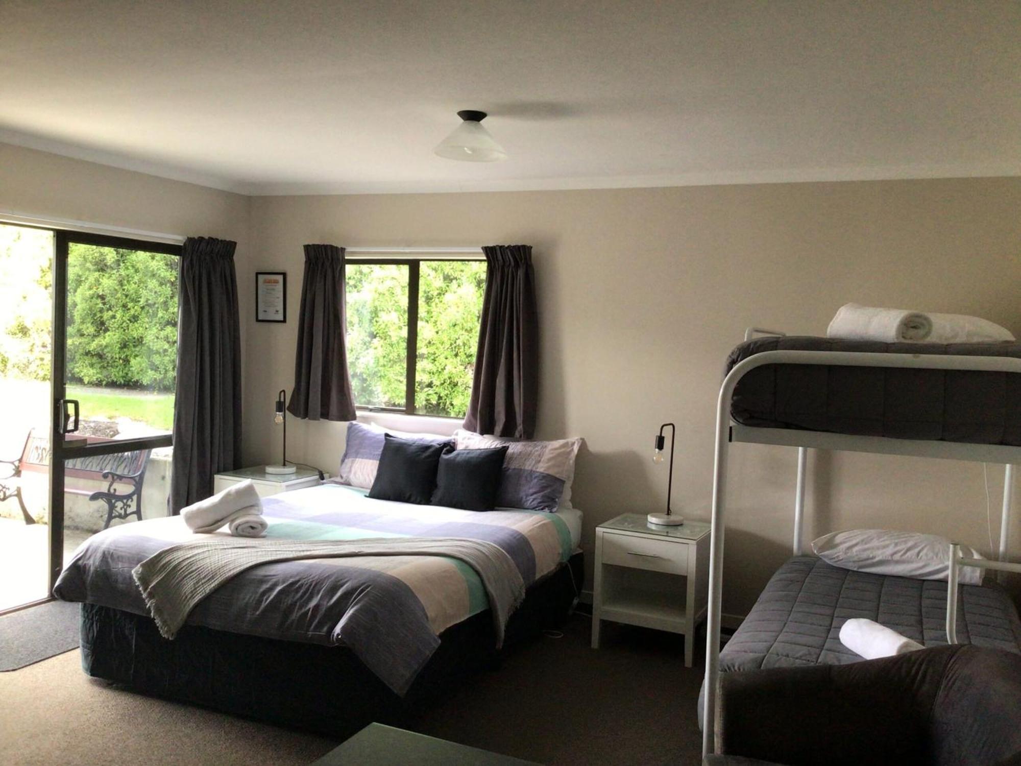 Fiordland Great Views Holiday Park Te Anau Exteriér fotografie